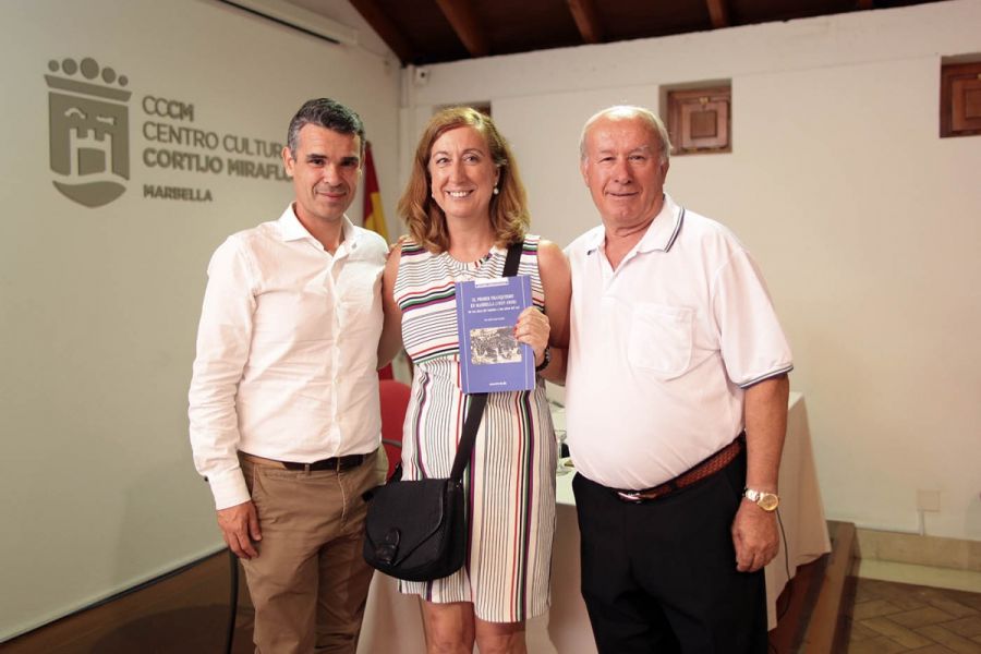 Imagen de la noticia El alcalde asiste a la presentación del libro de…