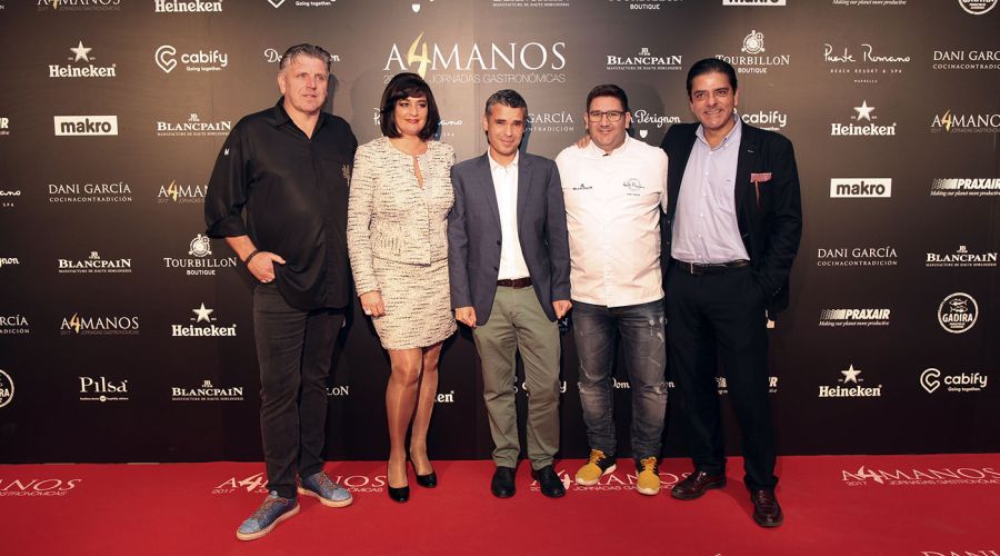 El alcalde ha asistido a la inauguración de las Jornadas Gastronómicas \'A Cuatro Manos\' en el Hotel Puente Romano