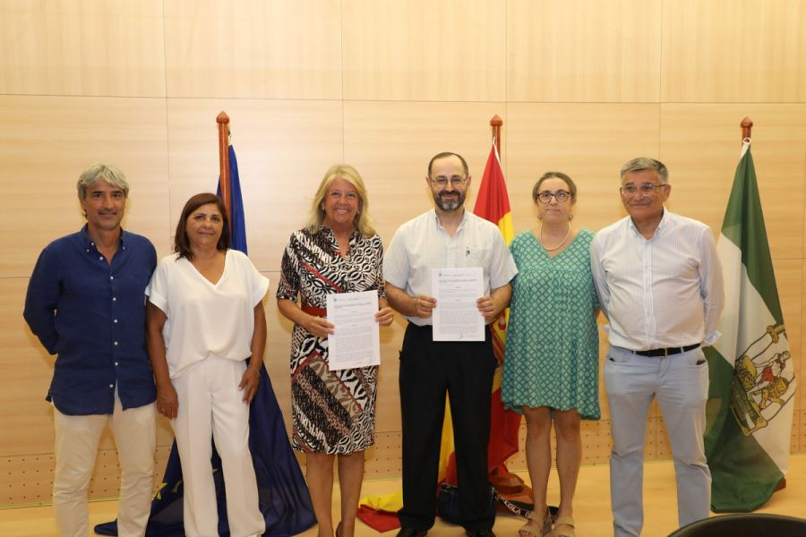 Imagen de la noticia El Ayuntamiento firma un convenio con la asociaci…