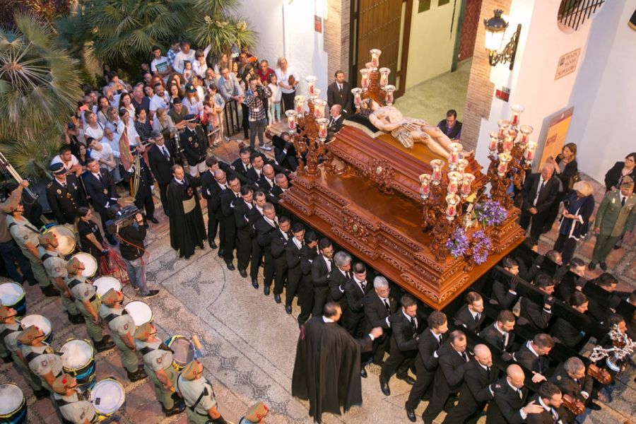 Imagen de la noticia El Yacente y la Soledad emocionan el Viernes Sant…