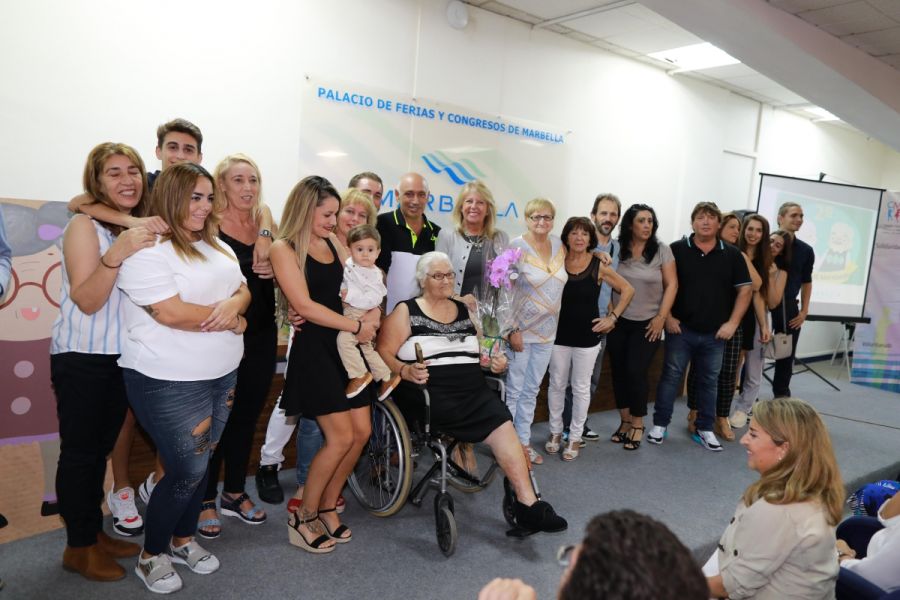 Imagen de la noticia Marbella rinde homenaje a 14 mayores en reconocim…