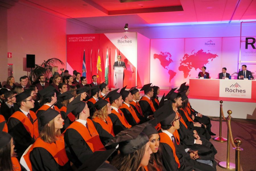 Imagen de la noticia El concejal de Turismo asiste a la ceremonia de g…