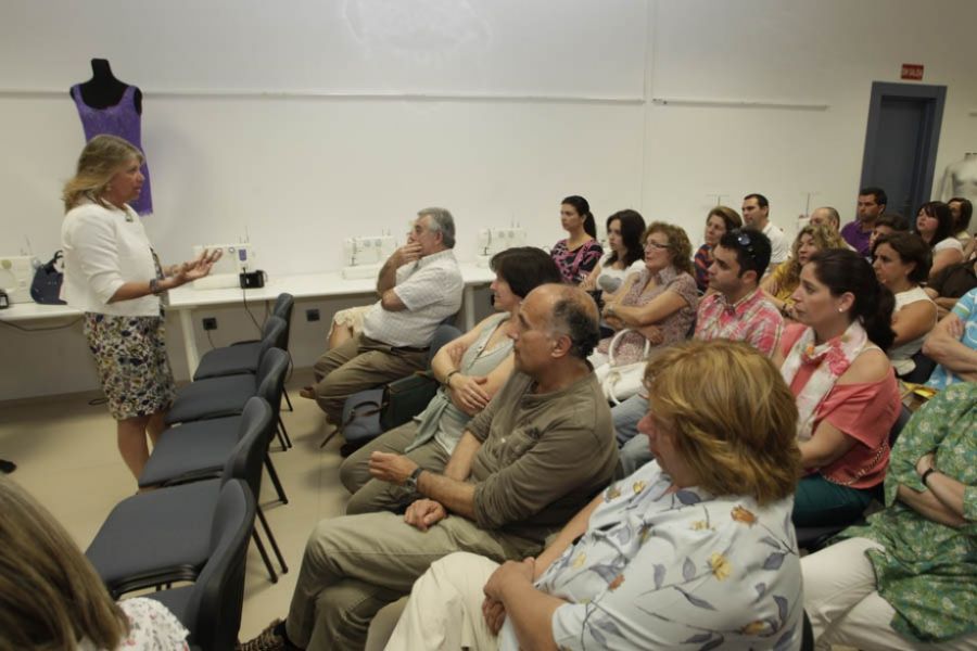 Imagen de la noticia La alcaldesa traslada a los profesores del OAL de…
