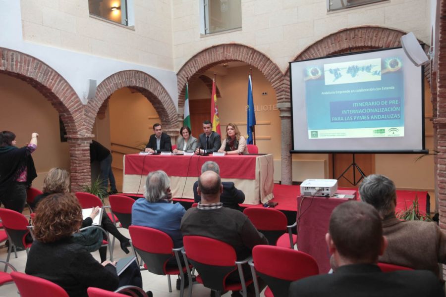 Imagen de la noticia El alcalde subraya la importancia de la innovació…