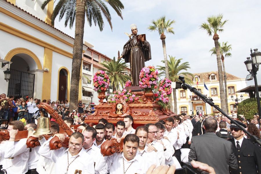 Imagen de la noticia San Pedro Alcántara se vuelca con la celebración…