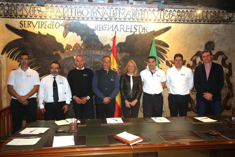 Imagen de la noticia La alcaldesa aborda con la nueva junta directiva…