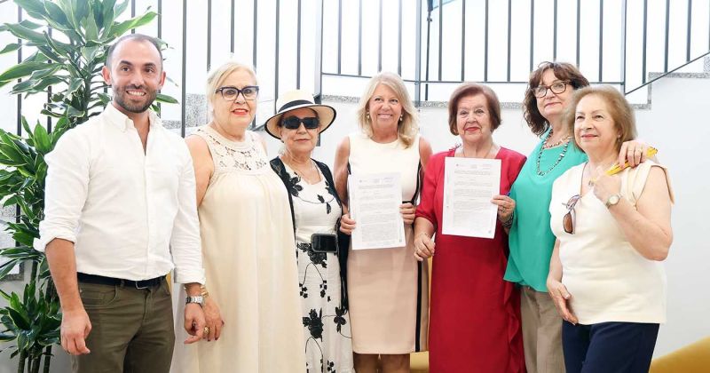 El Ayuntamiento renueva su apoyo a la Asociación de Amas de Casa San Bernabé, un colectivo con más de tres décadas de trayectoria