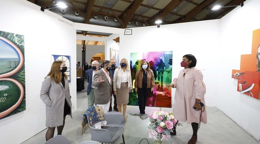 La alcaldesa subraya la relevancia de que   ‘Marbella Design’ y ‘Art Marbella’ hayan convertido a la ciudad en un “gran escaparate” en el que se han dado cita destacados diseñadores y galeristas