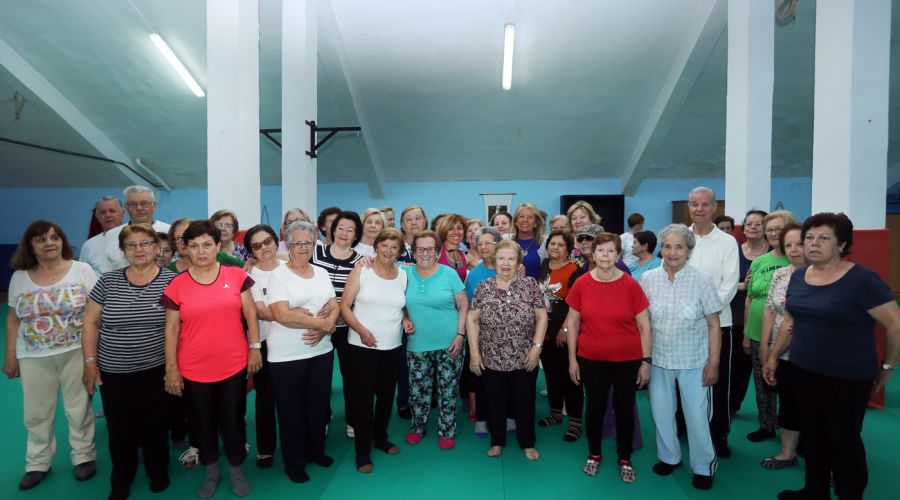 La alcaldesa anima a los ciudadanos a participar en las actividades deportivas municipales
