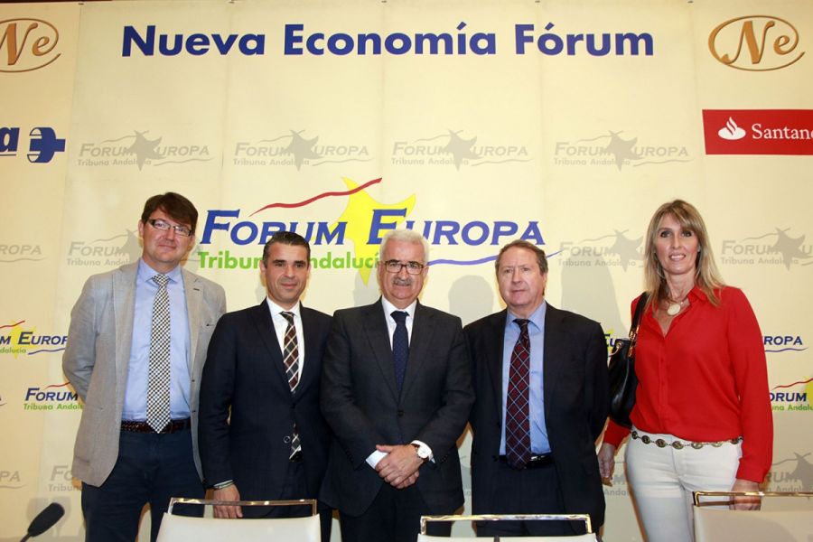 Imagen de la noticia El alcalde asegura en el Fórum Europa que la revi…