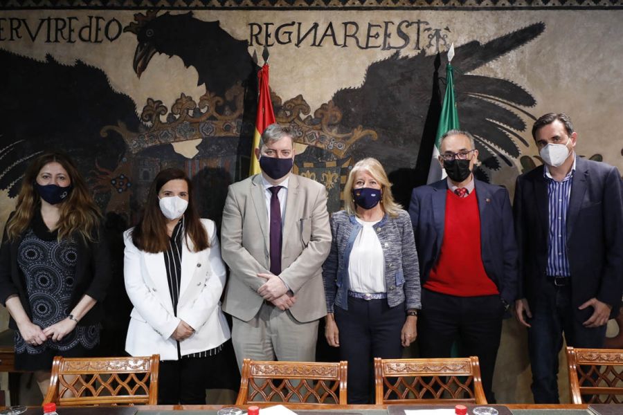 Imagen de la noticia El Ayuntamiento y el Colegio de Administradores d…