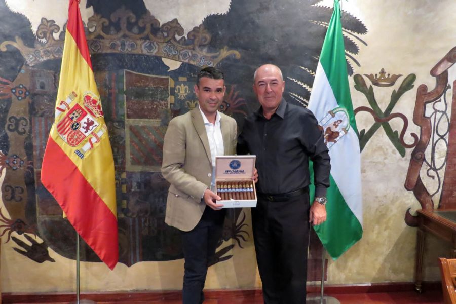 Imagen de la noticia Una edición limitada de 6.000 puros promociona el…