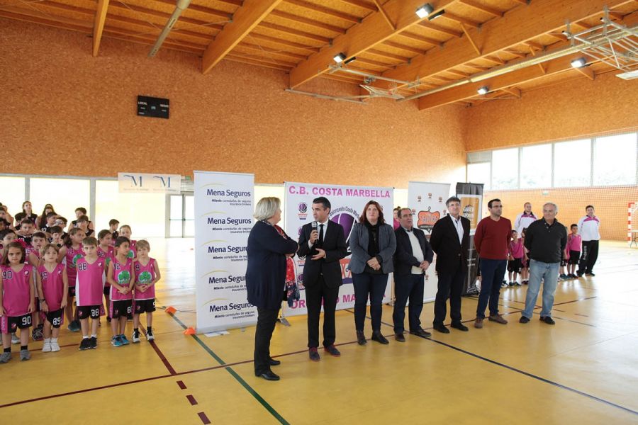 Imagen de la noticia El alcalde asiste a la presentación de los equipo…