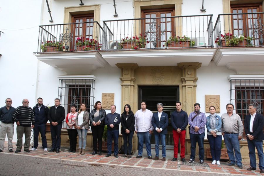 Imagen de la noticia Minuto de silencio por el fallecimiento de un tra…