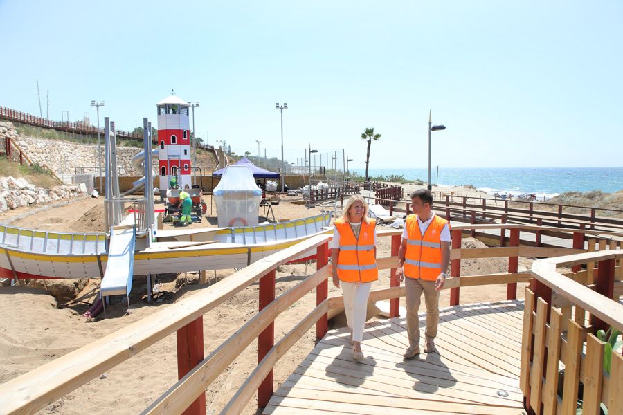 Imagen de la noticia El Ayuntamiento ultima la nueva área de juegos in…