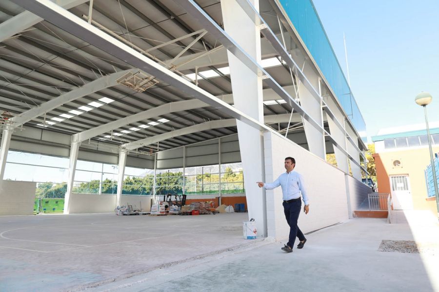 Imagen de la noticia Las obras del cerramiento integral  de las pistas…