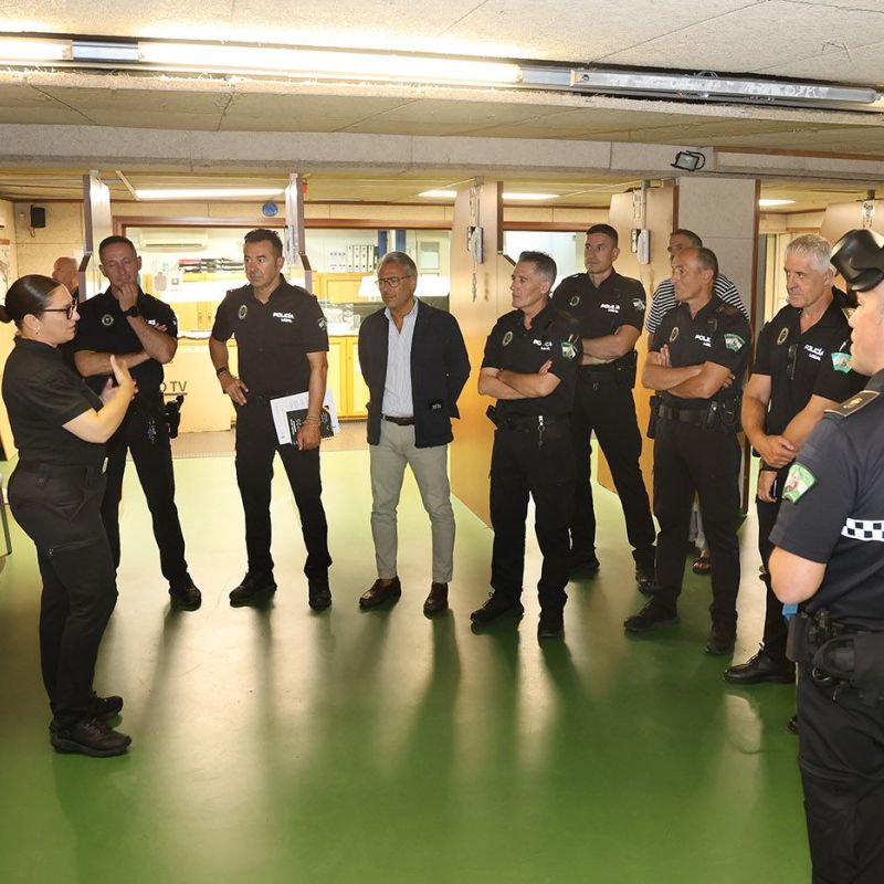 Marbella incorpora un innovador sistema de realidad virtual pionero en Andalucía para reforzar la formación de la Policía Local