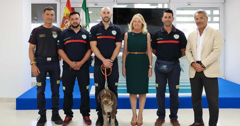 La alcaldesa destaca la profesionalidad y solidaridad de los bomberos de Marbella que han participado en labores de rescate tras los terremotos de Ve…