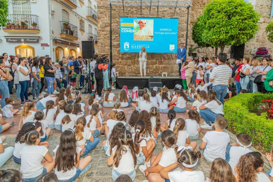 Imagen de la noticia La alcaldesa asiste al lanzamiento de un vídeo pr…