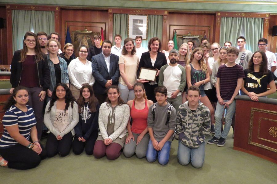 Imagen de la noticia Recepción en el Ayuntamiento a alumnos del IES Si…