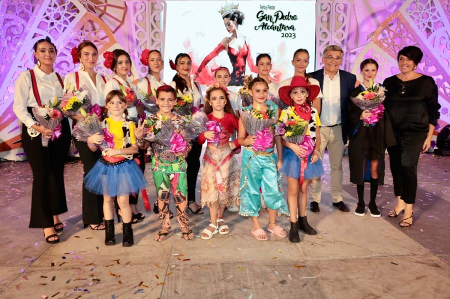 Imagen de la noticia Sara Medinilla y Alicia Mancilla, reinas  infanti…