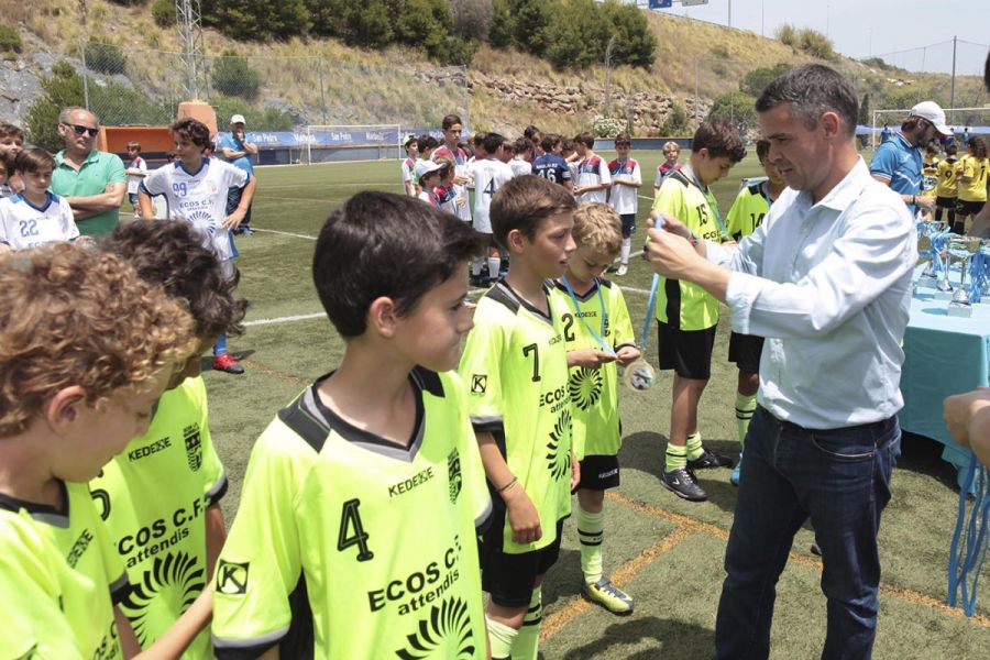 Imagen de la noticia El alcalde asiste a la entrega de trofeos de la L…