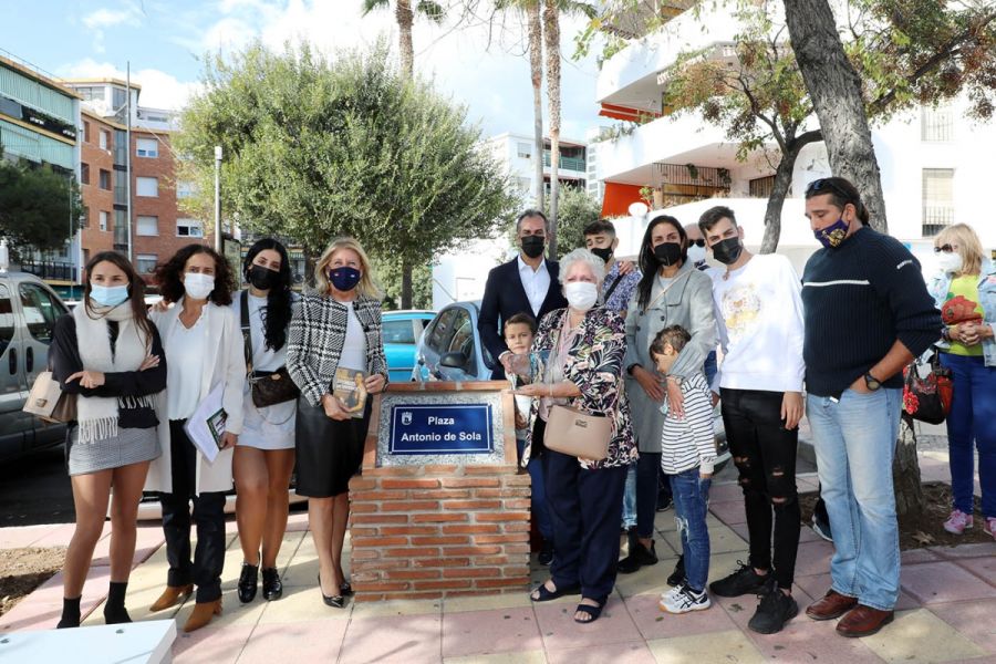 Imagen de la noticia El Ayuntamiento reconoce la trayectoria de Antoni…