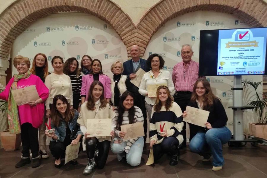 Imagen de la noticia El Ayuntamiento respalda la entrega de los Premio…