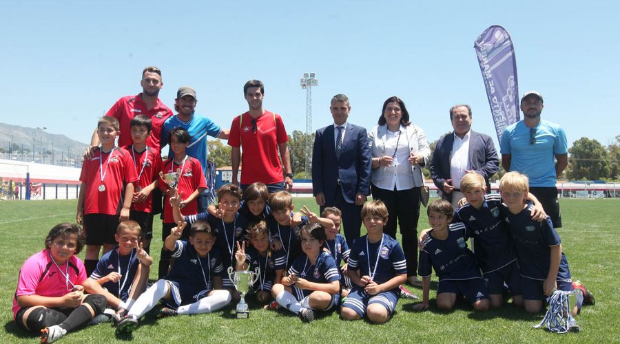 Entregados los trofeos a los equipos de la liga de fútbol 7 de la categoría Estrellitas