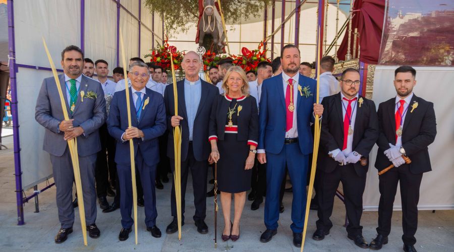 San Pedro Alcántara sale a la calle para acompañar a la procesión de La Pollinica