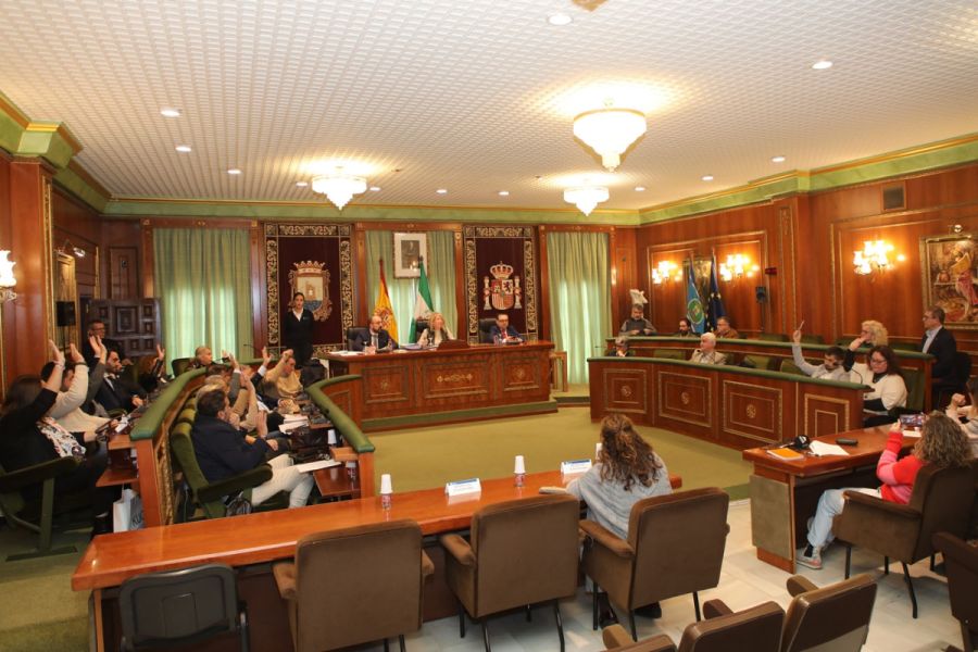 Imagen de la noticia El Ayuntamiento aprueba en el último Pleno extrao…