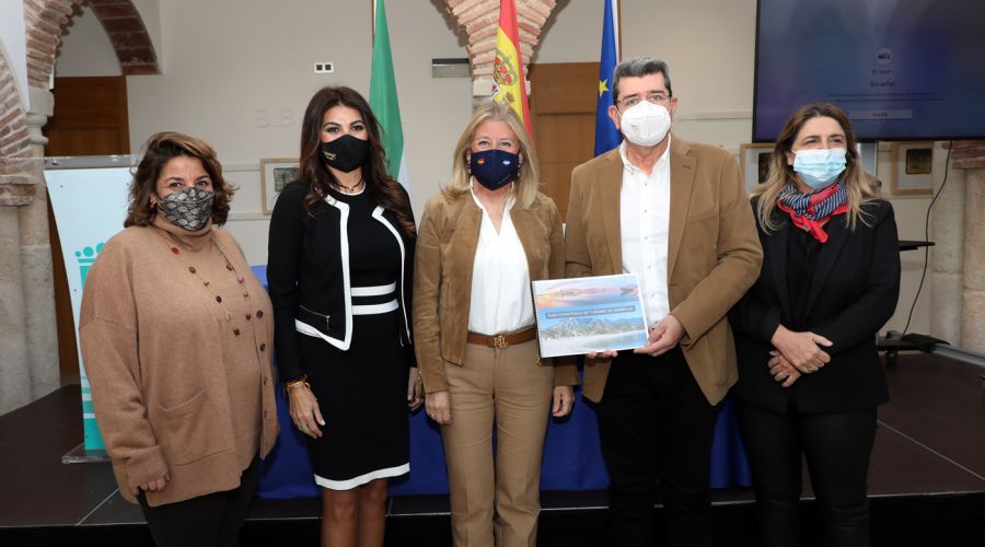 El Ayuntamiento presenta el Plan Estratégico de Turismo de Marbella para reforzar la posición de liderazgo de la ciudad durante los próximos años