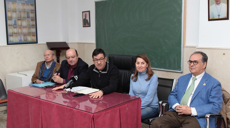 El Ayuntamiento respalda la presentación de los resultados del Bazar Navideño de Cáritas