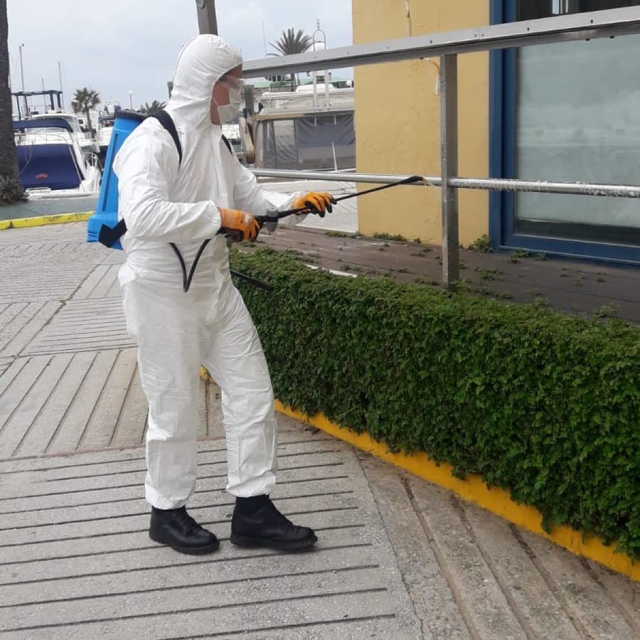 Imagen de la noticia El Ayuntamiento refuerza la higienización de dist…