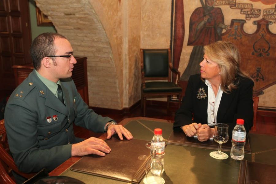 Imagen de la noticia La alcaldesa ha recibido en el Ayuntamiento al nu…