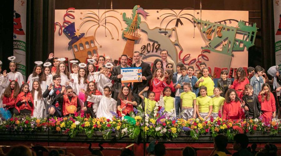 ‘Los Influencers’ y la ‘Peña Cultural Flamenca Los Olivillas’ ganan el Concurso Infantil de Chirigotas