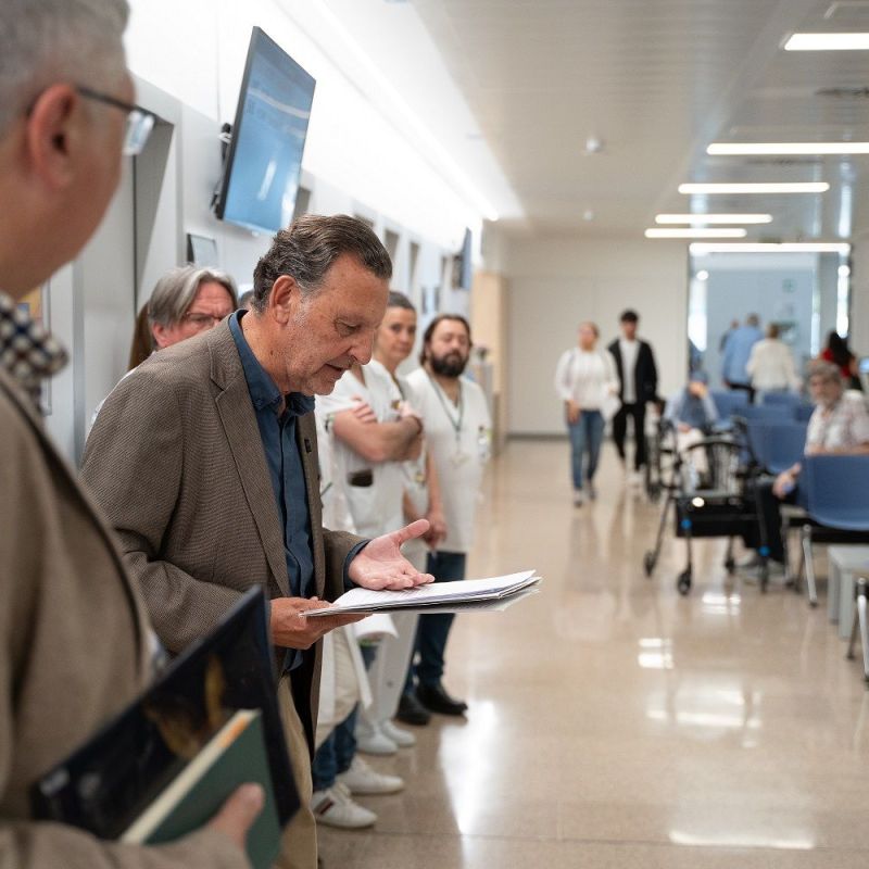 Marpoética colma el Hospital Universitario Costa del Sol con los versos de Basilio Sánchez y Agustín Pérez Leal