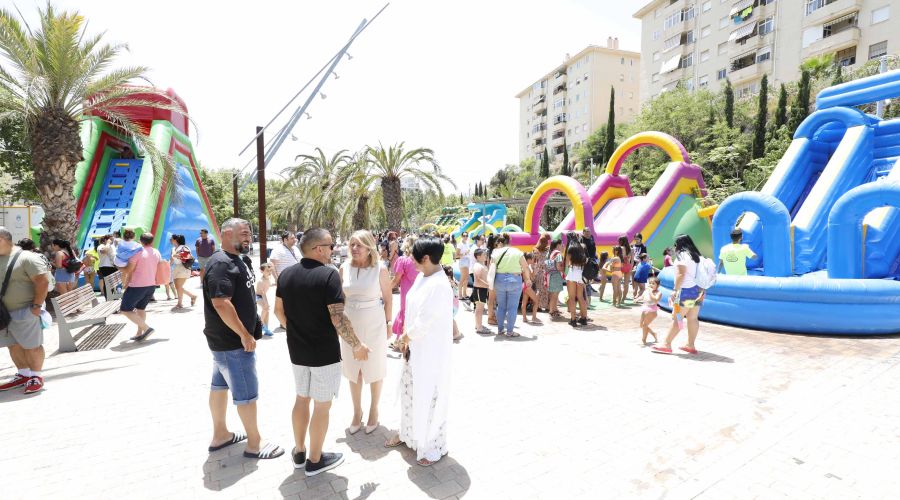La recreación histórica de la toma de Marbella por el rey Fernando El Católico, la actividad ‘Refréscate en San Bernabé’ y el concierto de Juanlu Montoya y Antoñito Molina ponen el broche de oro a la Feria