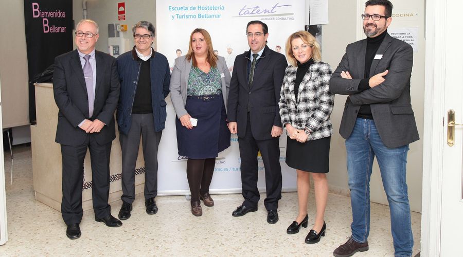 El concejal de Turismo asiste a la apertura del curso de la Escuela de Hostelería y Turismo Bellamar y destaca que es un “referente” en la formación dentro del sector