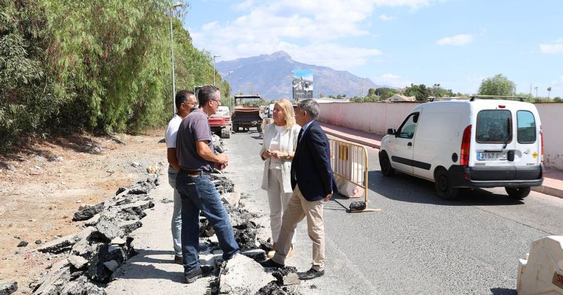 La renovación integral de la Avenida Lorenzo Morito Romero de San Pedro Alcántara encara su recta final