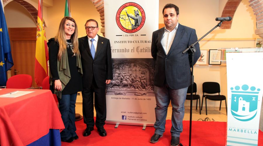 El Ayuntamiento respalda la presentación del Instituto Cultural Fernando el Católico