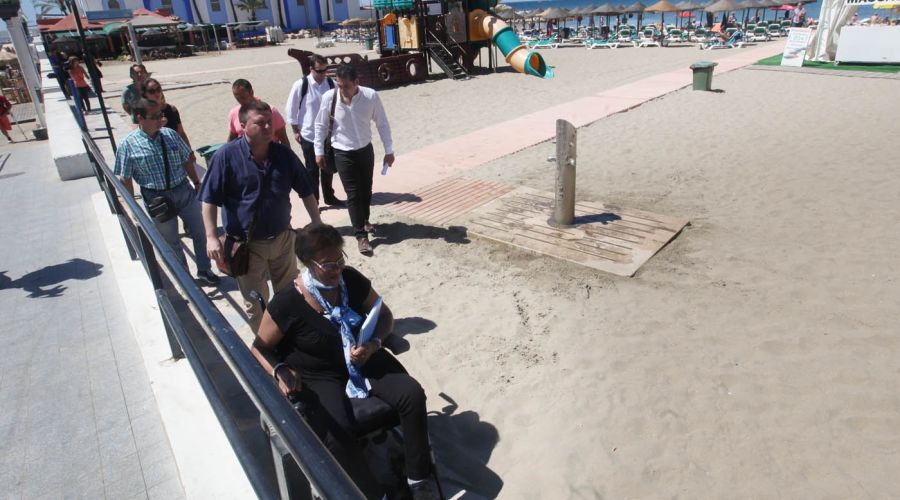 La adaptación plena de la playa de El Faro a personas con diversidad funcional se realizará en el marco de un proceso de participación entre Ayuntamiento y colectivos