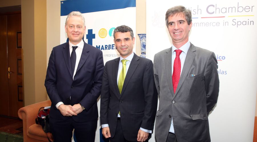 El alcalde destaca el esfuerzo del Ayuntamiento para atraer más inversiones a la ciudad e impulsar su crecimiento turístico y económico en la apertura de la conferencia ‘Gran Bretaña más allá del Brexit’