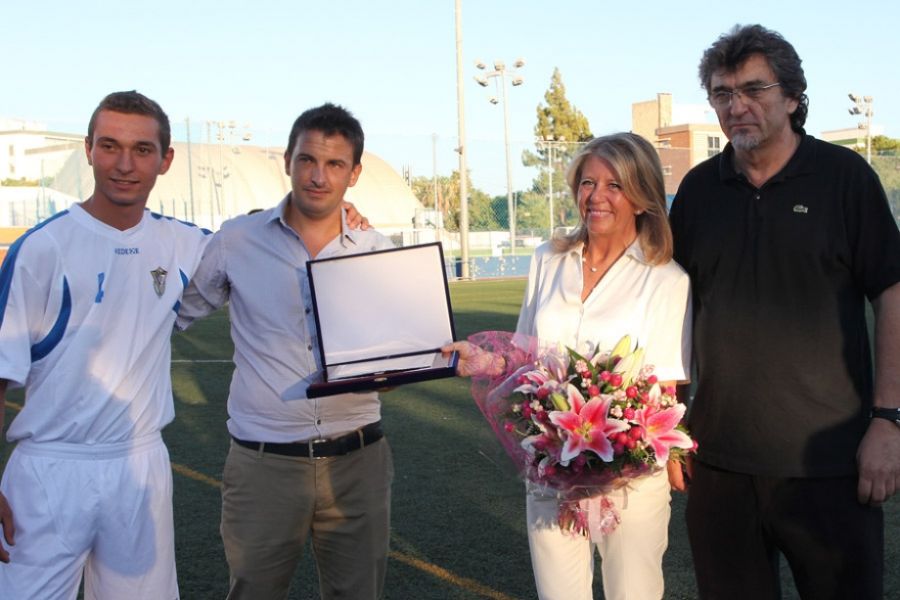 Imagen de la noticia La alcaldesa asistió a la presentación del Torneo…