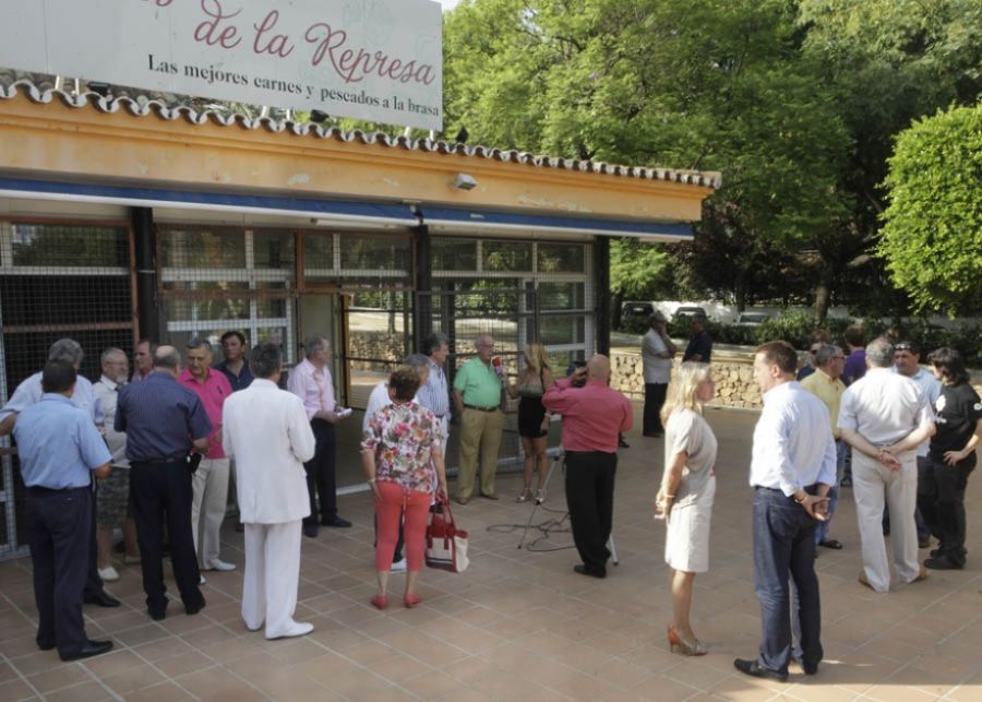 Imagen de la noticia La alcaldesa entrega a Ajecomar las llaves de la…