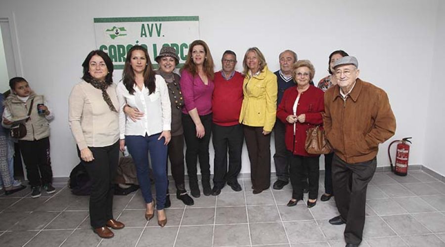 La alcaldesa visita las nuevas instalaciones de la Asociación de Vecinos García Lorca