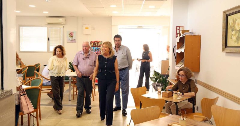 El Ayuntamiento mejora y amplía los espacios del Centro de Participación Activa de Las Chapas, dentro de una actuación que posibilita también habilit…