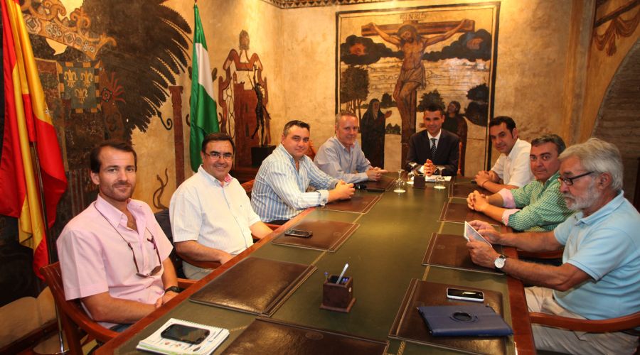 El Ayuntamiento de Marbella solicitará a la concesionaria del puerto de La Bajadilla que agilice el dragado de la bocana