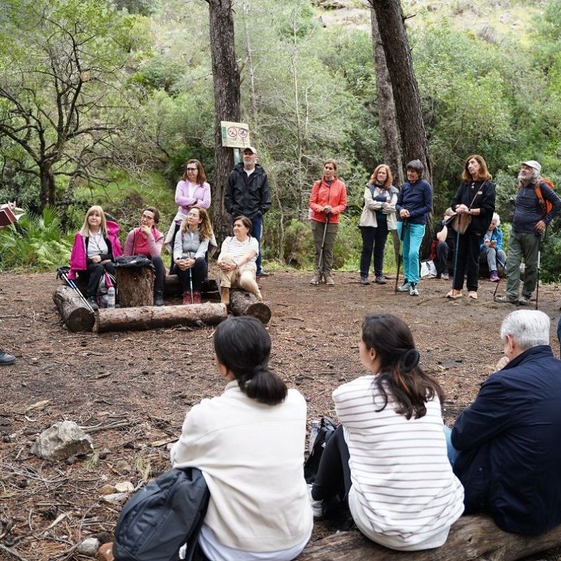 Marpoética lleva la poesía del sendero al mar, convirtiendo el territorio en escenario literario