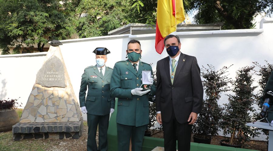 El primer teniente de alcalde y el edil de Seguridad Ciudadana asisten a los actos de la Patrona de la Guardia Civil